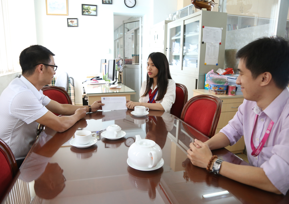 van lang 2017 quy gia dinh van lang ho tro sinh vien hoa hoan xom nha cho con nhat tri nha trang du lich tran thi phuong linh