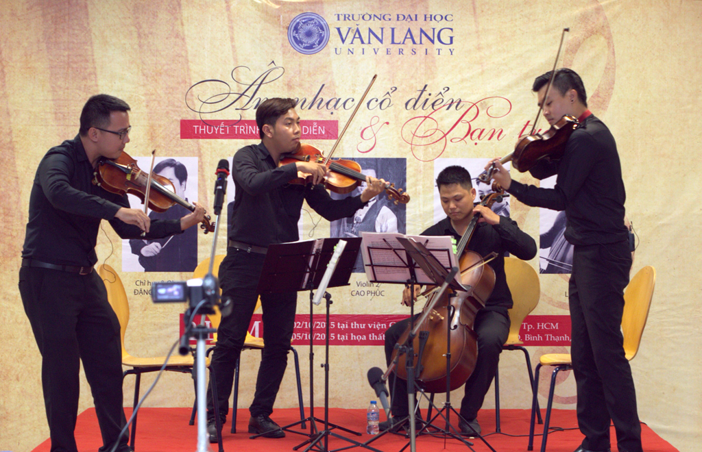 DH van lang den gan hon voi am nhac co dien 04