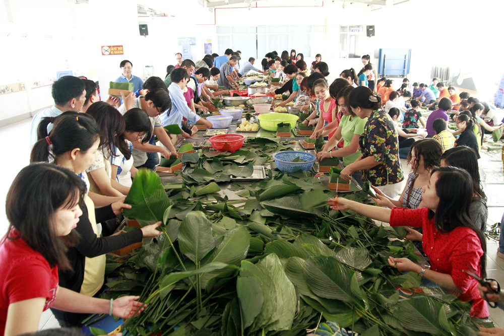 DH van lang goi banh tet 01