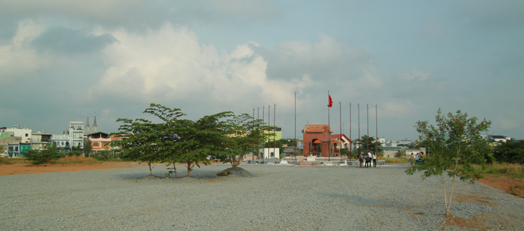 DH van lang ngay dau tien tren dat moi 05