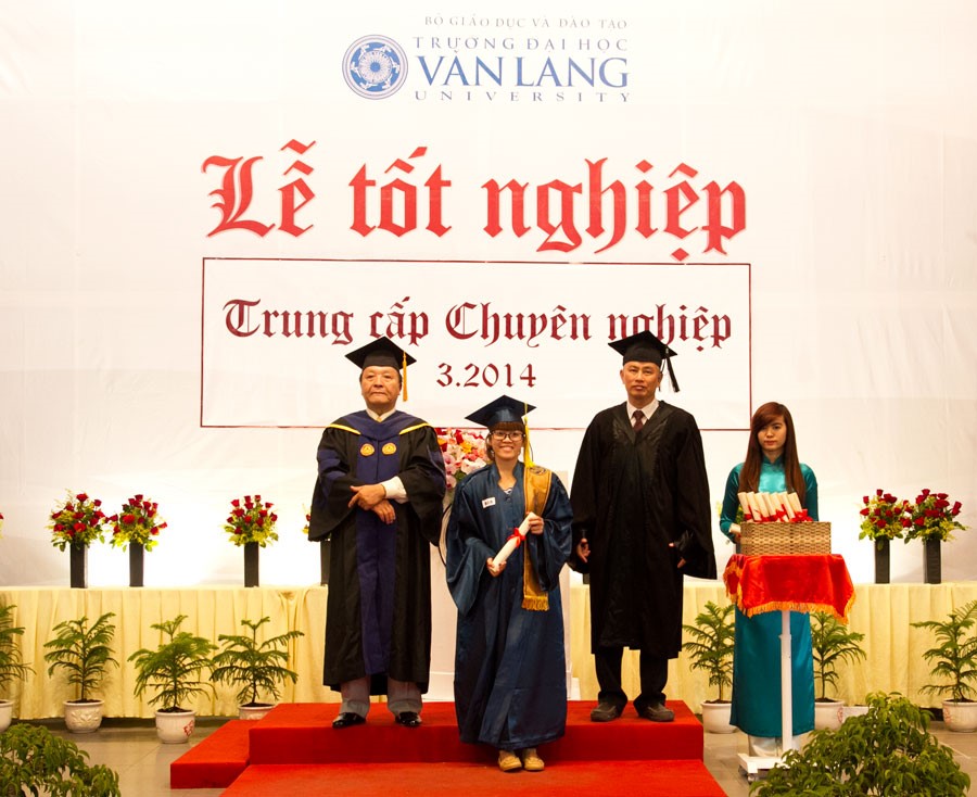 DH van lang nhung con duong trung cap 01