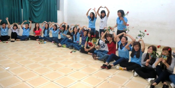 DH van lang toi chon nganh thuog mai 02