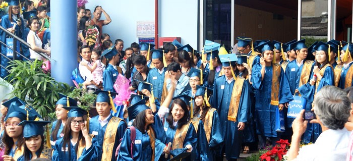 DH van lang tot nghiep thang 3 truong toi 06