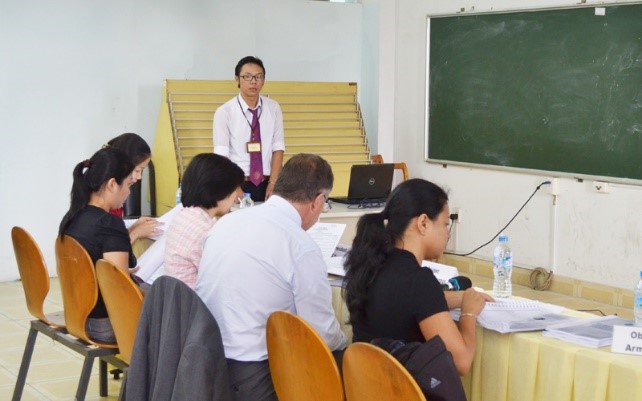 DH van lang khoa luan tieng Phap 01