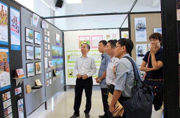 DH van lang thiet ke lich 2014 khoa my thuat 01