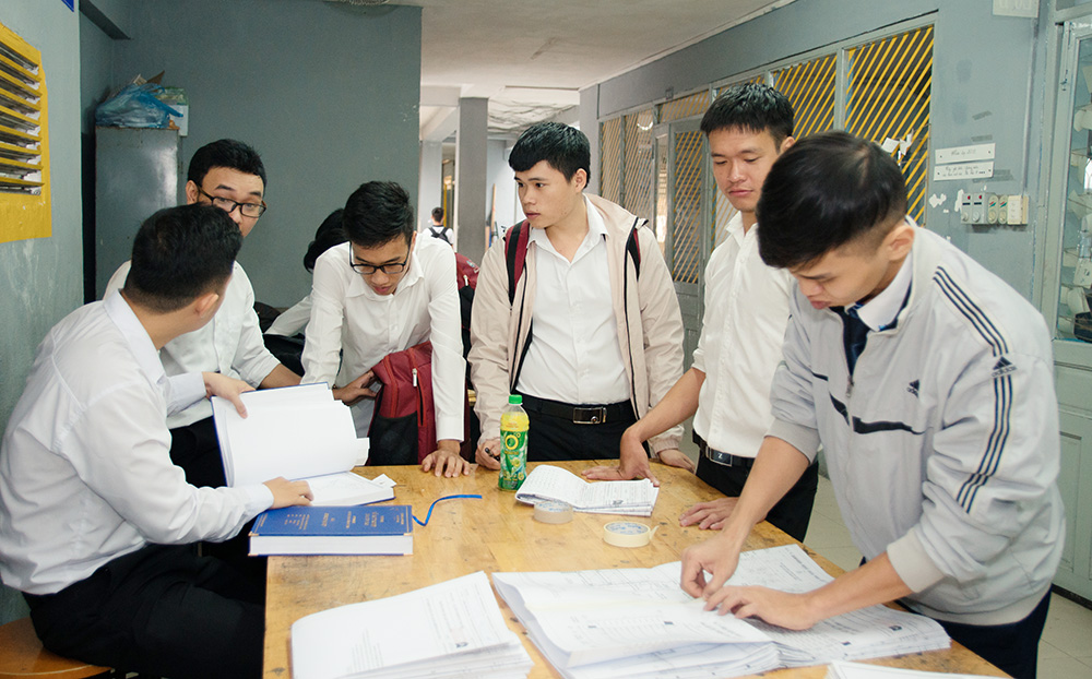 DH van lang k20 xay dung bao ve do an e