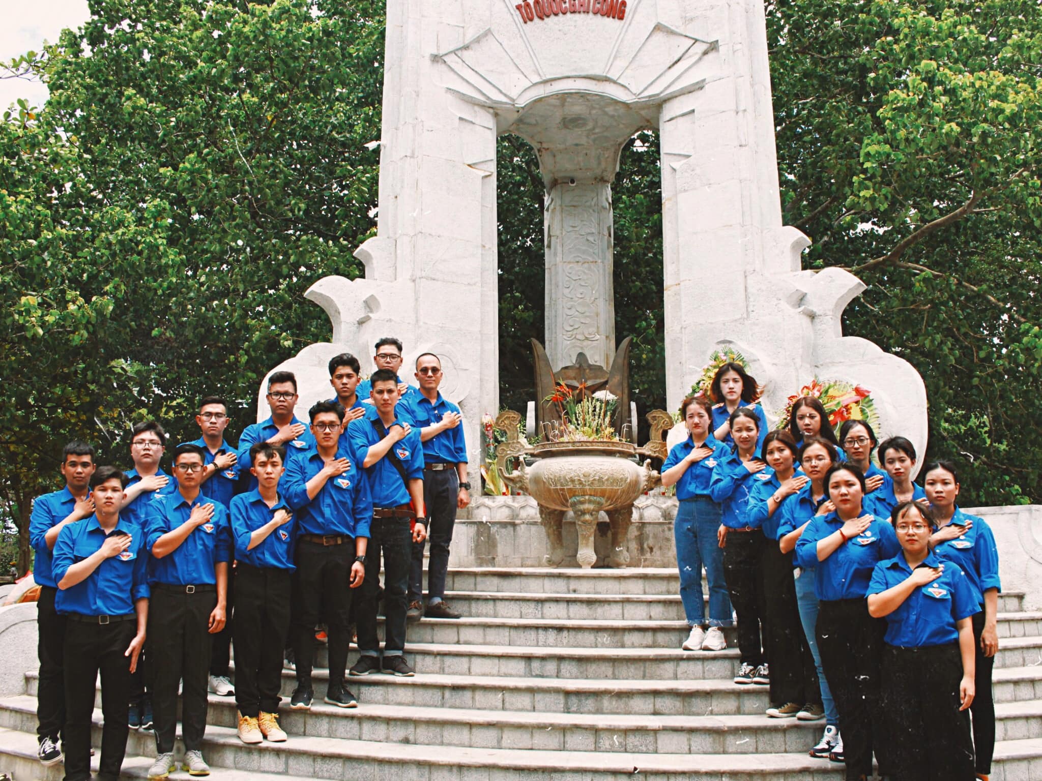 vlu hanh trinh tham den hung 2019 g