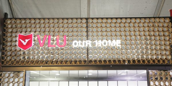 vlu_gian_hang_b